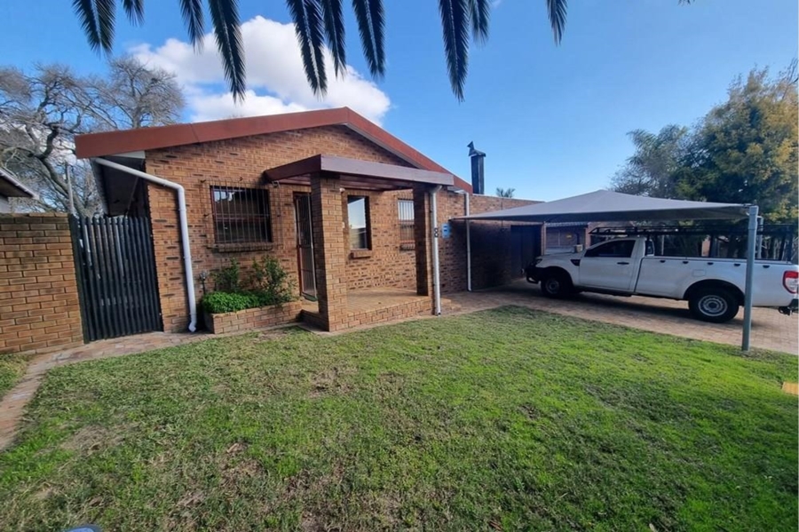 2 Bedroom Property for Sale in Vredekloof Western Cape